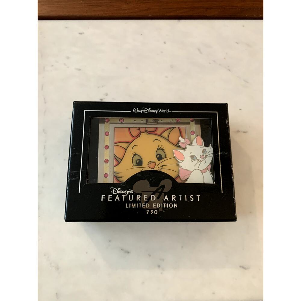 Aristocats Marie Mini Jumbo LE 750 Disney Trading Boxed Pin Susan Foy
